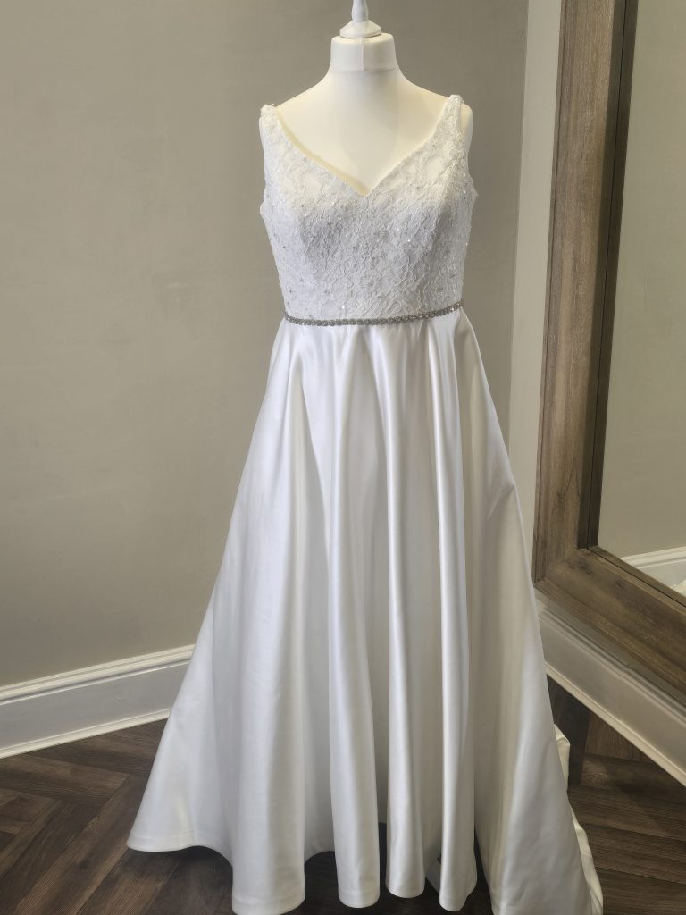 Elite Bridal Pre-Loved Wedding Dress