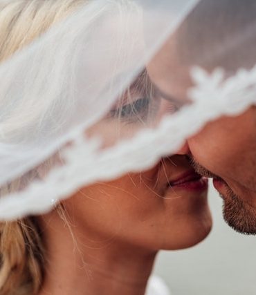 The Do’s and Don’ts of Wedding Dress Shopping