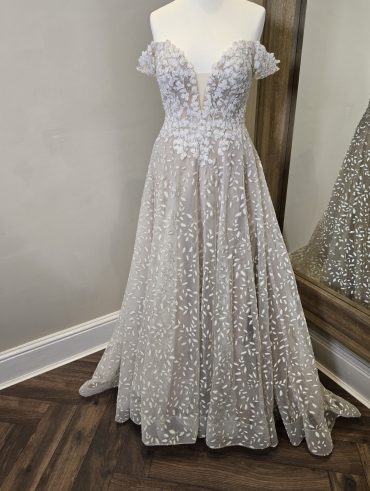 Allure Couture C639 Wedding Dress