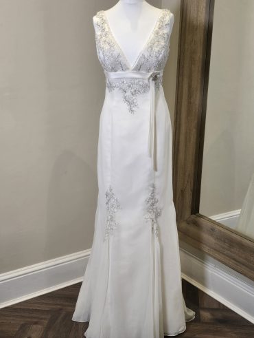 Sincerity Bridal 3181