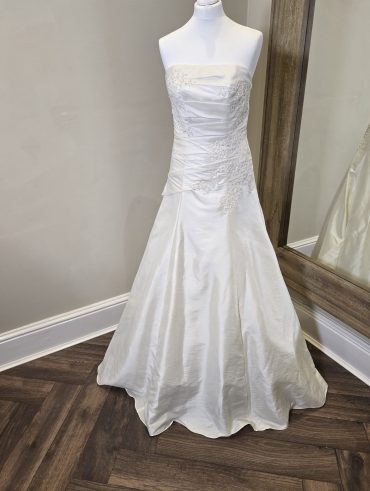 Phoenix Gowns Corset back wedding dress