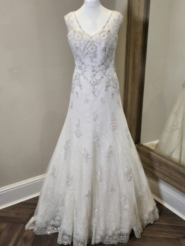 Phoenix Gowns Danielle Couture wedding dress