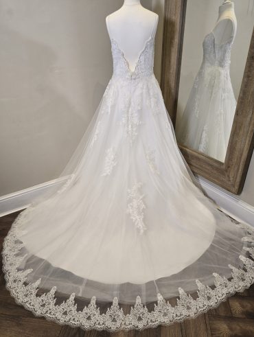 British Bridal WD114 Wedding Dress