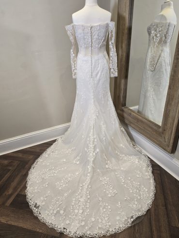 Ronald Joyce Zella Wedding Dress with sleeves