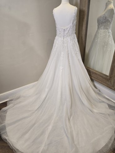 Victoria Jane Phoenix Wedding Dress 18601